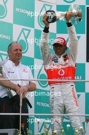 08.04.2007 Kuala Lumpur, Malaysia,  2nd place Lewis Hamilton (GBR), McLaren Mercedes - Formula 1 World Championship, Rd 2, Malaysian Grand Prix, Sunday Podium