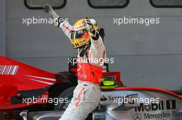 08.04.2007 Kuala Lumpur, Malaysia,  2nd place Lewis Hamilton (GBR), McLaren Mercedes - Formula 1 World Championship, Rd 2, Malaysian Grand Prix, Sunday Podium