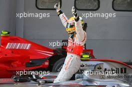 08.04.2007 Kuala Lumpur, Malaysia,  2nd place Lewis Hamilton (GBR), McLaren Mercedes - Formula 1 World Championship, Rd 2, Malaysian Grand Prix, Sunday Podium