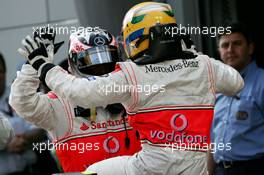 08.04.2007 Kuala Lumpur, Malaysia,  Winner, 1st, Fernando Alonso (ESP), McLaren Mercedes, MP4-22 and 2nd, Lewis Hamilton (GBR), McLaren Mercedes, MP4-22 - Formula 1 World Championship, Rd 2, Malaysian Grand Prix, Sunday Podium