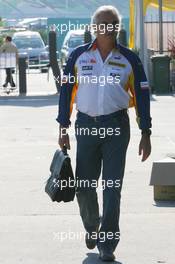 07.04.2007 Kuala Lumpur, Malaysia,  Flavio Briatore (ITA), Renault F1 Team, Team Chief, Managing Director - Formula 1 World Championship, Rd 2, Malaysian Grand Prix, Saturday