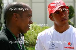 05.04.2007 Kuala Lumpur, Malaysia,  Anthony Hamilton (GBR), Father of Lewis Hamilton (GBR), with Lewis Hamilton (GBR), McLaren Mercedes - Formula 1 World Championship, Rd 2, Malaysian Grand Prix, Thursday