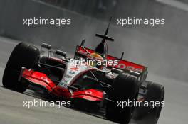 29.03.2007 Sepang, Malaysia,  4 mirrors on the car!!! Lewis Hamilton (GBR), McLaren Mercedes - Formula 1 Testing at Sepang Circuit