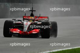 29.03.2007 Sepang, Malaysia,  4 mirrors on the car!!! Lewis Hamilton (GBR), McLaren Mercedes - Formula 1 Testing at Sepang Circuit