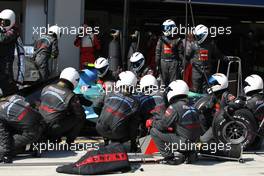 26.08.2007 Istanbul, Turkey,  Rubens Barrichello (BRA), Honda Racing F1 Team, RA107 pit stop - Formula 1 World Championship, Rd 12, Turkish Grand Prix, Sunday Race
