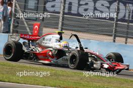26.08.2007 Istanbul, Turkey,  Lewis Hamilton (GBR), McLaren Mercedes, MP4-22, damaged tyre - Formula 1 World Championship, Rd 12, Turkish Grand Prix, Sunday Race