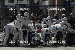 26.08.2007 Istanbul, Turkey,  Robert Kubica (POL), BMW Sauber F1 Team, F1.07 pit stop - Formula 1 World Championship, Rd 12, Turkish Grand Prix, Sunday Race