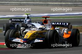 25.08.2007 Istanbul, Turkey,  Giancarlo Fisichella (ITA), Renault F1 Team, R27 - Formula 1 World Championship, Rd 12, Turkish Grand Prix, Saturday Qualifying