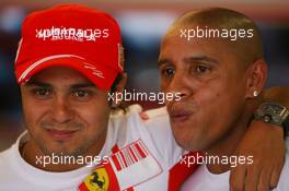 26.08.2007 Istanbul, Turkey,  Felipe Massa (BRA), Scuderia Ferrari and Roberto Carlos (BRA), Fenerbahce football player - Formula 1 World Championship, Rd 12, Turkish Grand Prix, Sunday