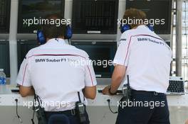 15.06.2007 Indianapolis, USA,  BMW Sauber F1 Team, On the pitwall - Formula 1 World Championship, Rd 7, United States Grand Prix, Friday Practice