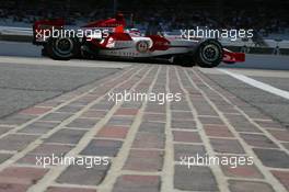 15.06.2007 Indianapolis, USA,  Feature at Start / Finish Line, Takuma Sato (JPN), Super Aguri F1, SA07 - Formula 1 World Championship, Rd 7, United States Grand Prix, Friday Practice