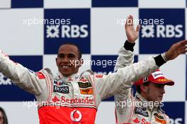 17.06.2007 Indianapolis, USA,  1st place Lewis Hamilton (GBR), McLaren Mercedes and Fernando Alonso (ESP), McLaren Mercedes - Formula 1 World Championship, Rd 7, United States Grand Prix, Sunday Podium