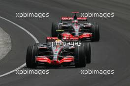 17.06.2007 Indianapolis, USA,  Lewis Hamilton (GBR), McLaren Mercedes, MP4-22 leads Fernando Alonso (ESP), McLaren Mercedes, MP4-22 - Formula 1 World Championship, Rd 7, United States Grand Prix, Sunday Race