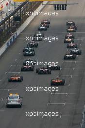 17.06.2007 Indianapolis, USA,  The Start of the race - Formula 1 World Championship, Rd 7, United States Grand Prix, Sunday Race