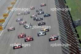 17.06.2007 Indianapolis, USA,  Lewis Hamilton (GBR), McLaren Mercedes leads the start of the race - Formula 1 World Championship, Rd 7, United States Grand Prix, Sunday Race