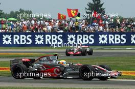 17.06.2007 Indianapolis, USA,  Lewis Hamilton (GBR), McLaren Mercedes, MP4-22 and Fernando Alonso (ESP), McLaren Mercedes - Formula 1 World Championship, Rd 7, United States Grand Prix, Sunday Race