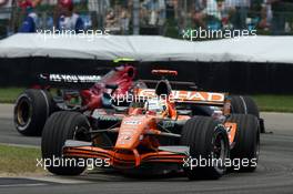 17.06.2007 Indianapolis, USA,  Adrian Sutil (GER), Spyker F1 Team, F8-VII, Scott Speed (USA), Scuderia Toro Rosso, STR02 - Formula 1 World Championship, Rd 7, United States Grand Prix, Sunday Race