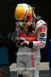 16.06.2007 Indianapolis, USA,  Pole Position, 1st, Lewis Hamilton (GBR), McLaren Mercedes, MP4-22 - Formula 1 World Championship, Rd 7, United States Grand Prix, Saturday Qualifying