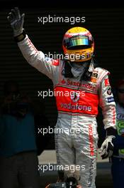 16.06.2007 Indianapolis, USA,  Pole Position, 1st, Lewis Hamilton (GBR), McLaren Mercedes, MP4-22 - Formula 1 World Championship, Rd 7, United States Grand Prix, Saturday Qualifying