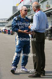 17.06.2007 Indianapolis, USA,  (left) Dr Gary Hartstein (USA), FIA Medical Delegate - Formula 1 World Championship, Rd 7, United States Grand Prix, Sunday