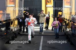 17.01.2007 Valencia, Spain,  Fernando Alonso (ESP), McLaren Mercedes is running from the garage to the hospitality - Formula 1 Testing