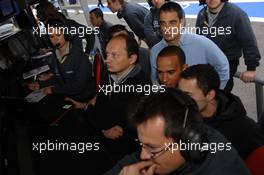 29.06.2007 Magny-Cours, France,  Lewis Hamilton (GBR), McLaren Mercedes watching F3 at ASM - F3 Euro Series 2007 at Magny-Cours