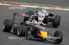 01.09.2007 Nürburg, Germany,  Sébastien Buemi (SUI), ASL Mücke Motorsport, Dallara F305 Mercedes, leads James Jakes (GBR), Manor Motorsport, Dallara F305 Mercedes - F3 Euro Series 2007 at Nürburgring