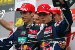 01.09.2007 Nürburg, Germany,  Podium, Sébastien Buemi (SUI), ASL Mücke Motorsport, Portrait (2nd, left) was handed 2nd place by his team mate Edoardo Piscopo (ITA), ASL Mücke Motorsport, Portrait (3rd, right) - F3 Euro Series 2007 at Nürburgring