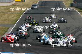 06.05.2007 Oschersleben, Germany,  Start of the race, with Jens Klingmann (GER), Eifelland Racing, leading the field into the first corner - Formula BMW Germany Championship 2007, Round 1 & 2, Motorsport Arena Oschersleben, 2nd Race - For further information and more images please register at www.formulabmw-images.com - This image is free for editorial use only. Please use for Copyright/Credit: c BMW AG