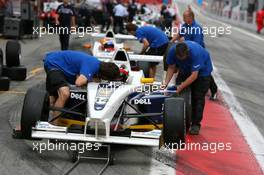 21.09.2007 Barcelona, Spain,  Mechanics working on the car of Niall Quinn (IRL), AM-Holzer Rennsport GmbH - Formula BMW Germany Championship 2007, Round 15 & 16, Circuit de Catalunya, Qualifying - For further information and more images please register at www.formulabmw-images.com - This image is free for editorial use only. Please use for Copyright/Credit: c BMW AG