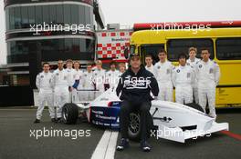 29..03.2007 Brands Hatch, England,  Nigel Mansell with the "class of 2007" at the Formula BMW UK Championship Season Launch - Formula BMW UK Championship Launch 2007 - For further information and more images please register at www.formulabmw-images.com - This image is free for editorial use only. Copyright Free image Credit: c BMW AG