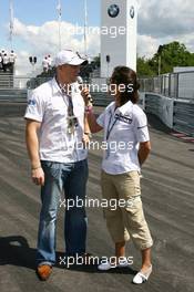 08.07.2007 Silverstone, England,  England Rugby World Cup Winner Mike Tindall (GBR), visits the BMW Sauber F1 Team Pit Lane Park ahead of todays British Grand Prix - BMW Pitlane Park at the British Grand Prix - For further information and more images please register at www.formulabmw-images.com - This image is free for editorial use only. Please use for Copyright/Credit: c BMW AG