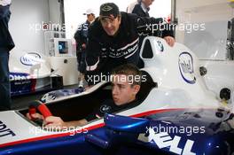 06.07.2007 Silverstone, England,  Adam Butler, Mansell Masterclass, BMW Sauber F1 Team Pitlane Park - BMW Pitlane Park at the British Grand Prix - For further information and more images please register at www.formulabmw-images.com - This image is free for editorial use only. Please use for Copyright/Credit: c BMW AG