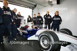 06.07.2007 Silverstone, England,  Mansell Masterclass, BMW Sauber F1 Team Pitlane Park - BMW Pitlane Park at the British Grand Prix - For further information and more images please register at www.formulabmw-images.com - This image is free for editorial use only. Please use for Copyright/Credit: c BMW AG