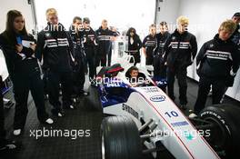 06.07.2007 Silverstone, England,  Mansell Masterclass, BMW Sauber F1 Team Pitlane Park - BMW Pitlane Park at the British Grand Prix - For further information and more images please register at www.formulabmw-images.com - This image is free for editorial use only. Please use for Copyright/Credit: c BMW AG
