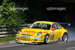 24.06.2007 Nürnberg, Germany,  René Rast (GER), MRS-Team, Porsche 911 GT3 Cup, retiring from the race with a flat right rear tyre - Porsche Carrera Cup 2007 at Norisring