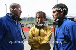 03.05.2008 Fawkham, England,  Olivier Panis with Alain Prost and Nicolas Prost (FRA), driver of A1 Team France - A1GP World Cup of Motorsport 2007/08, Round 10, Brands Hatch, Saturday Qualifying - Copyright A1GP - Free for editorial usage