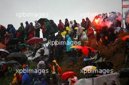05.10.2008 Zandvoort, The Netherlands,  Race fans in the dunes - A1GP World Cup of Motorsport 2008/09, Round 1, Zandvoort, Sunday Race 2 - Copyright A1GP - Free for editorial usage