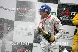 05.10.2008 Zandvoort, The Netherlands,  Podium, Loic Duval (FRA), driver of A1 Team France (1st) - A1GP World Cup of Motorsport 2008/09, Round 1, Zandvoort, Sunday Race 2 - Copyright A1GP - Free for editorial usage