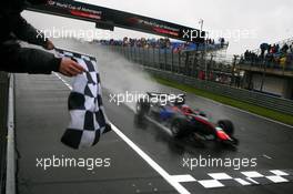 05.10.2008 Zandvoort, The Netherlands,  Race winner Loic Duval (FRA), driver of A1 Team France taking the chequered flag - A1GP World Cup of Motorsport 2008/09, Round 1, Zandvoort, Sunday Race 2 - Copyright A1GP - Free for editorial usage