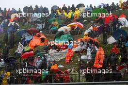 05.10.2008 Zandvoort, The Netherlands,  Race fans watching the races despite the rain - A1GP World Cup of Motorsport 2008/09, Round 1, Zandvoort, Sunday - Copyright A1GP - Free for editorial usage