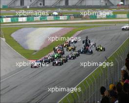 23.11.2008 Kuala Lumpur, Malaysia,  Low Res TV Image of the crash - A1GP World Cup of Motorsport 2008/09, Round 3, Sepang, Sunday Race 1 - Copyright A1GP - Free for editorial usage