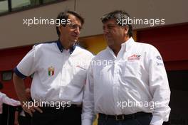 22.07.2008, Mugello, Italy Piercarlo Ghinzani (ITA), Seat Holder A1 Team Italy with Tony Teixeira, A1GP Chairman - A1 Team Italy and A1GP Mugello launch including first public run of the A1GP `Powered by Ferrari' Car 2008/09 - Copyright A1GP - Copyrigt Free for editorial usage - Please Credit: A1GP
