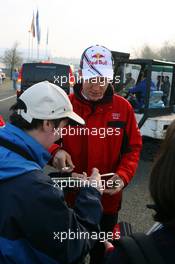 12.04.2008 Hockenheim, Germany,  Mattias Ekström (SWE), Audi Sport Team Abt Sportsline, Portrait, signing autographs when arriving at the circuit - DTM 2008 at Hockenheimring