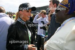 13.04.2008 Hockenheim, Germany,  Cora Schumacher (GER), wife of Ralf Schumacher (GER), having a chat with the King of Benin - DTM 2008 at Hockenheimring
