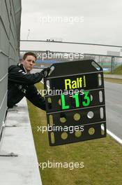 18.04.2008 Oschersleben, Germany,  Mechanic of Ralf Schumacher (GER), Mücke Motorsport AMG Mercedes, AMG Mercedes C-Klasse - DTM 2008 at Motopark Oschersleben