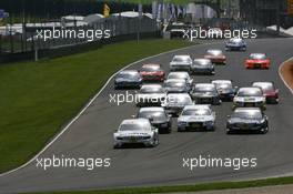 04.05.2008 Scarperia, Italy,  Jamie Green (GBR), Team HWA AMG Mercedes, AMG Mercedes C-Klasse wins the start - DTM 2008 at Mugello