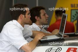 27.06.2008 Nürnberg, Germany,  Audi Sport team members at work - DTM 2008 at Norisring