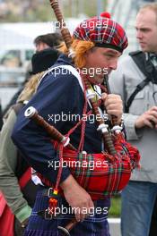 13.07.2008 Zandvoort, The Netherlands,  Bag pipe player on the grid - DTM 2008 at Circuit Park Zandvoort