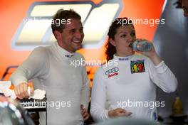 26.07.2008 Nürburg, Germany,  (left) Christijan Albers (NED), TME, Audi A4 DTM and (right) Katherine Legge (GBR), TME, Audi A4 DTM sharing some jokes in the pitbox after free practice. - DTM 2008 at Nürburgring